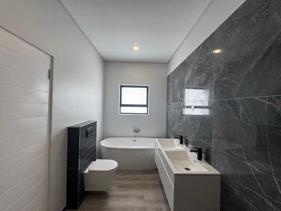 4 Bedroom Property for Sale in Sandown Western Cape